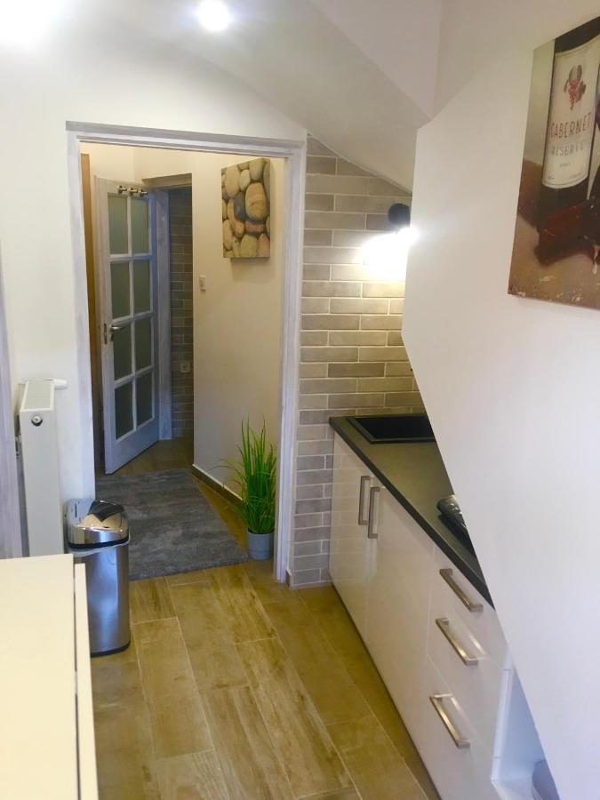 Boroka Apartman Belvaros Veszprém Buitenkant foto