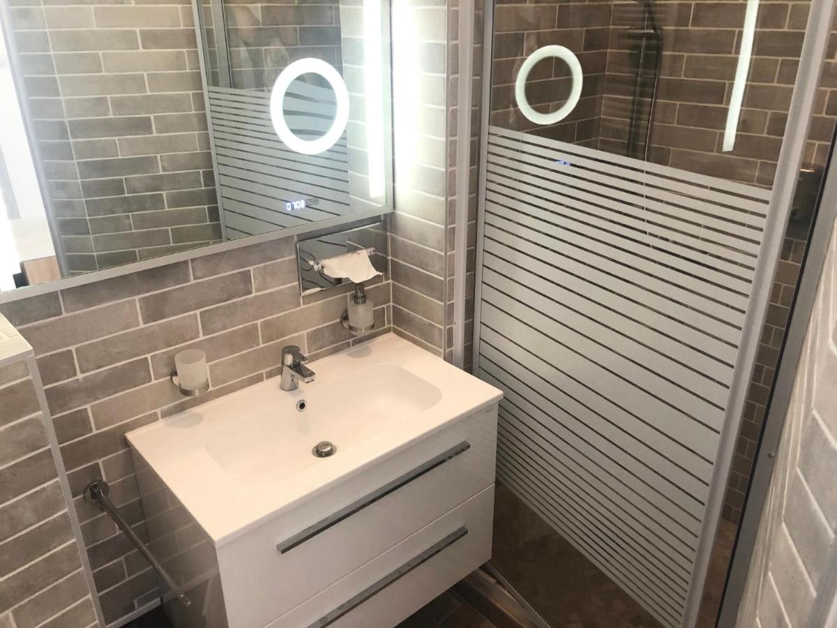 Boroka Apartman Belvaros Veszprém Buitenkant foto